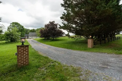 1057 Rockfish Road Waynesboro VA 22980