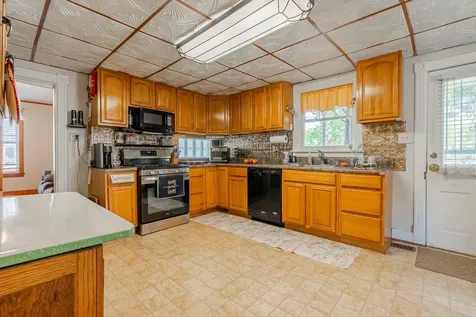 300 Broad Street Bridgewater VA 22812