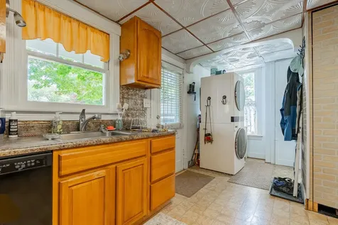 300 Broad Street Bridgewater VA 22812