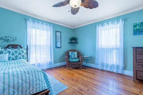 300 Broad Street Bridgewater VA 22812