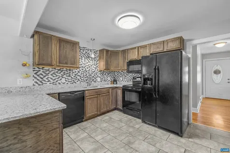 1317 Ridge Circle Waynesboro VA 22980