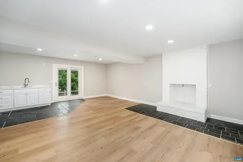 2140 Viburnum Court Charlottesville VA 22911