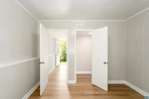 2140 Viburnum Court Charlottesville VA 22911