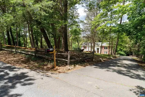 2140 Viburnum Court Charlottesville VA 22911