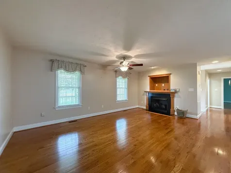 43 Lynn Circle Stuarts Draft VA 24477