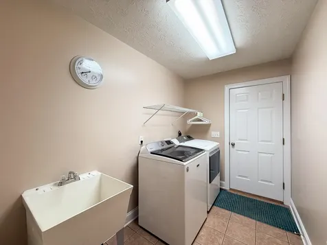43 Lynn Circle Stuarts Draft VA 24477
