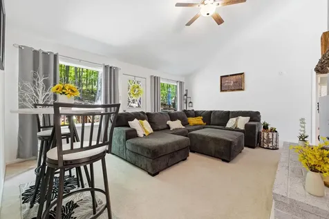 294 Congers Lane Mcgaheysville VA 22840