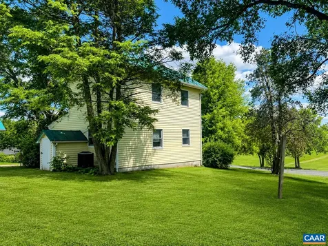 871 New Hope Road Staunton VA 24401