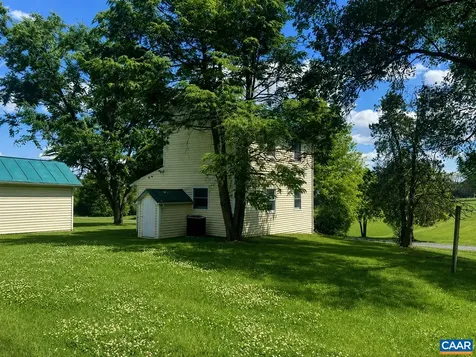 871 New Hope Road Staunton VA 24401