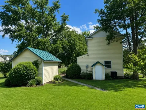 871 New Hope Road Staunton VA 24401