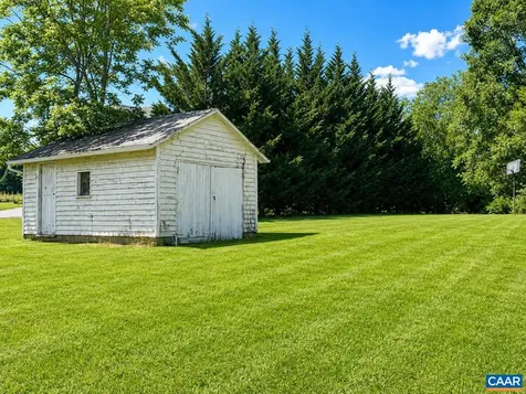 871 New Hope Road Staunton VA 24401