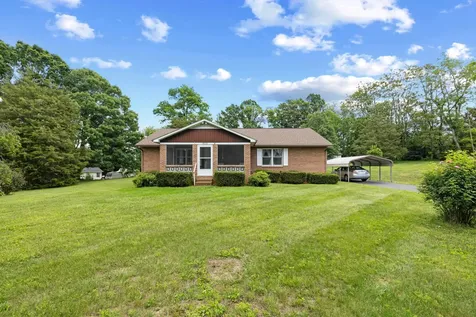 902 Augusta Farms Road Stuarts Draft VA 24477