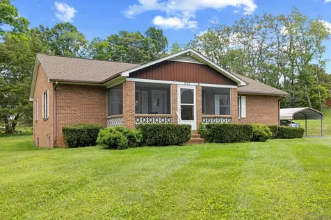 902 Augusta Farms Road Stuarts Draft VA 24477