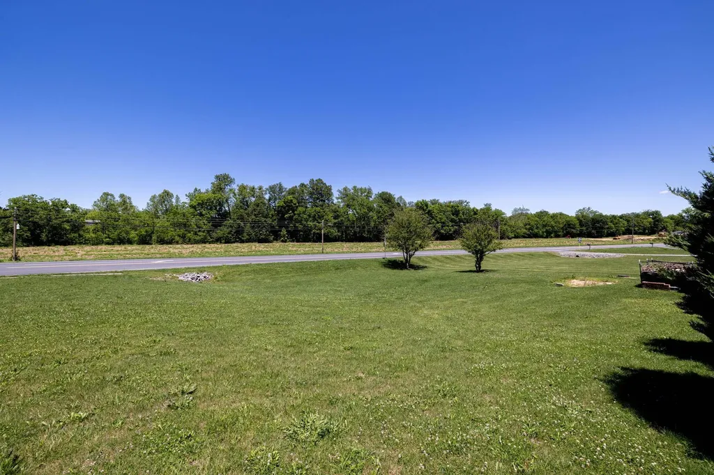 325 Rustic Avenue Broadway VA 22815