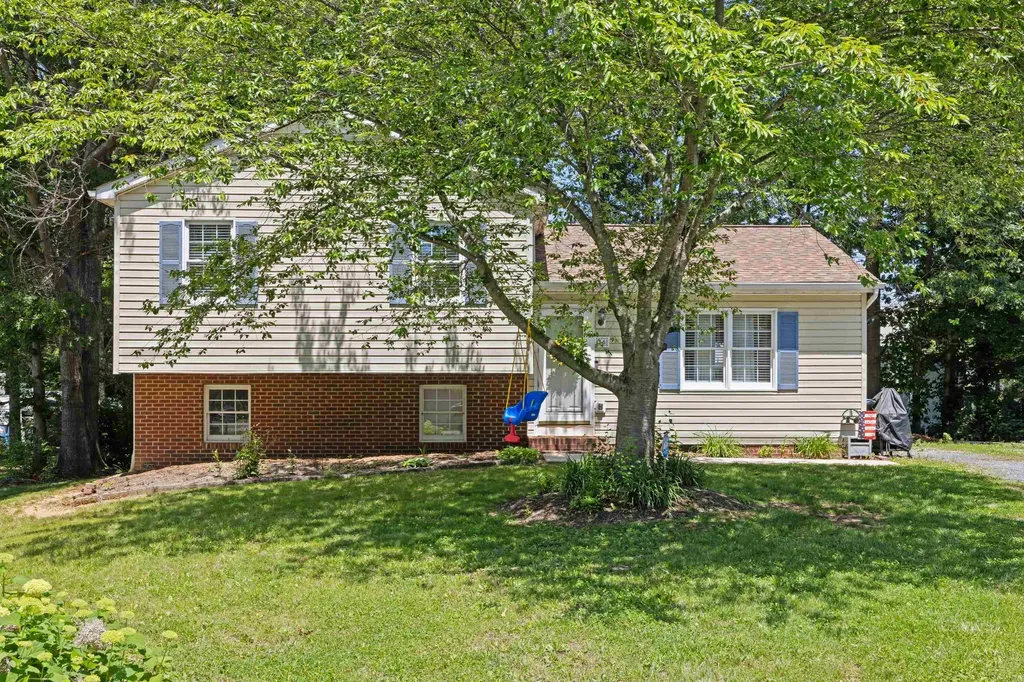 16 Kingston Court Stuarts Draft VA 24477