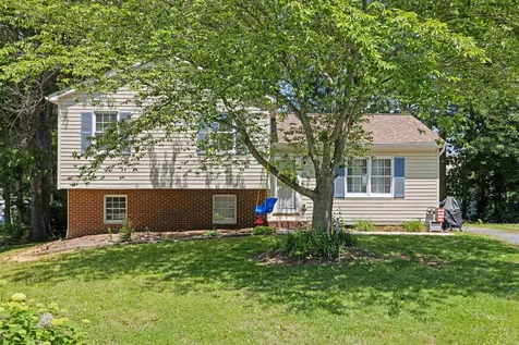 16 Kingston Court Stuarts Draft VA 24477