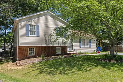 16 Kingston Court Stuarts Draft VA 24477