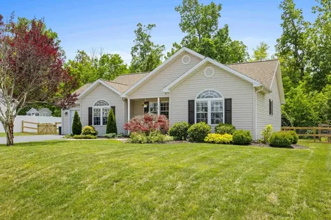 135 Woodside Drive Waynesboro VA 22980