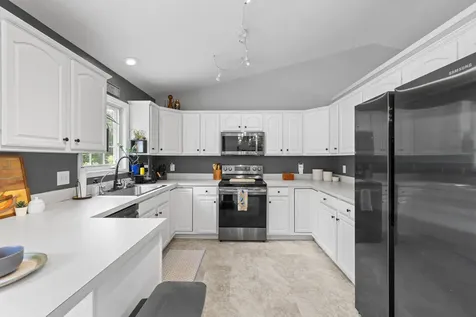 135 Woodside Drive Waynesboro VA 22980