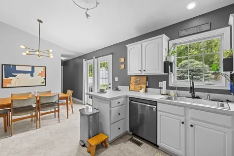 135 Woodside Drive Waynesboro VA 22980
