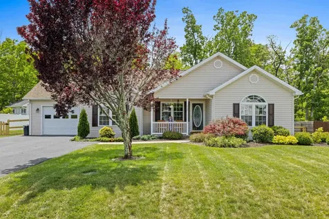 135 Woodside Drive Waynesboro VA 22980