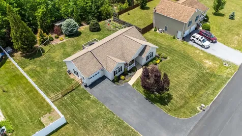 135 Woodside Drive Waynesboro VA 22980