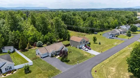 135 Woodside Drive Waynesboro VA 22980
