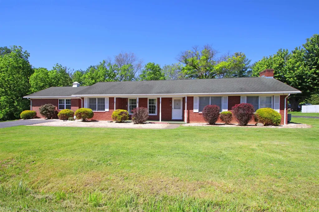 184 Orchard Drive Timberville VA 22853