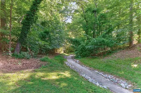 1815 Steeplechase Run Charlottesville VA 22911