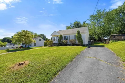 303 Devon Road Staunton VA 24401
