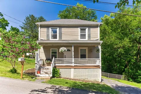 215 Virginia Avenue Staunton VA 24401