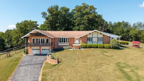 5323 Lee Jackson Highway Greenville VA 24440