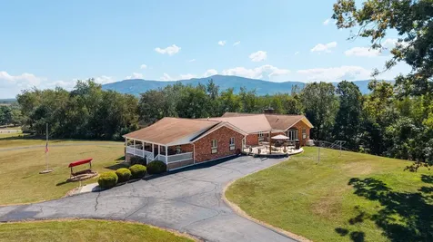 5323 Lee Jackson Highway Greenville VA 24440