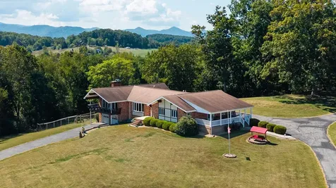 5323 Lee Jackson Highway Greenville VA 24440