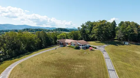 5323 Lee Jackson Highway Greenville VA 24440