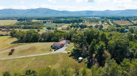 5323 Lee Jackson Highway Greenville VA 24440
