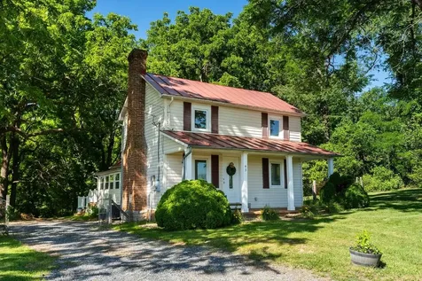 43 Sugar Loaf Road Staunton VA 24401