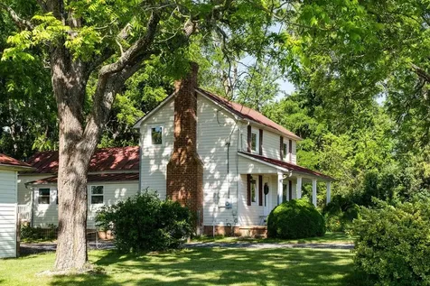 43 Sugar Loaf Road Staunton VA 24401