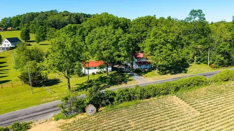 43 Sugar Loaf Road Staunton VA 24401