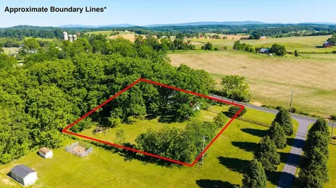 43 Sugar Loaf Road Staunton VA 24401