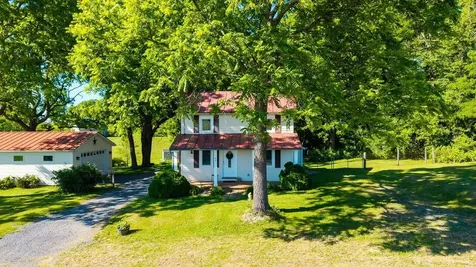 43 Sugar Loaf Road Staunton VA 24401
