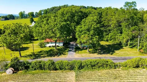 43 Sugar Loaf Road Staunton VA 24401