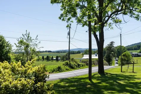 43 Sugar Loaf Road Staunton VA 24401
