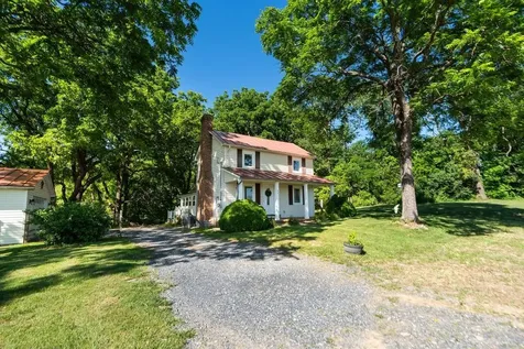 43 Sugar Loaf Road Staunton VA 24401