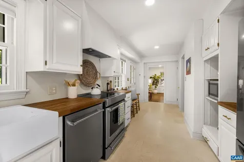 102 Meadowbrook Court Charlottesville VA 22901
