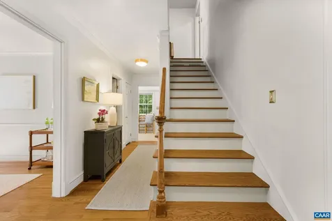 102 Meadowbrook Court Charlottesville VA 22901