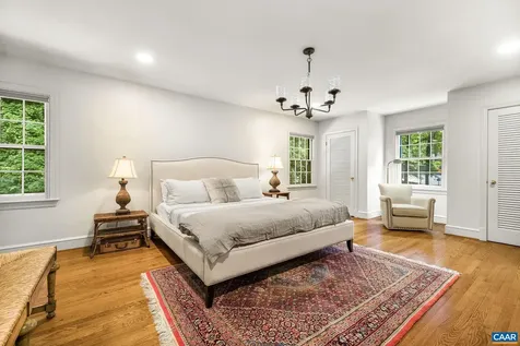 102 Meadowbrook Court Charlottesville VA 22901