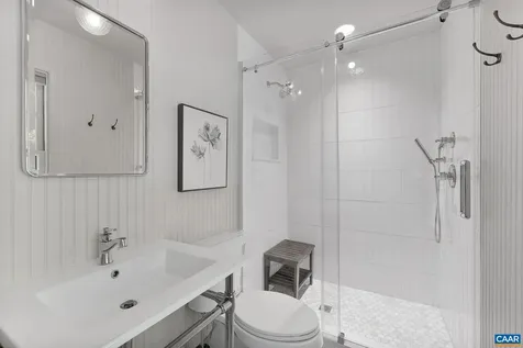 102 Meadowbrook Court Charlottesville VA 22901