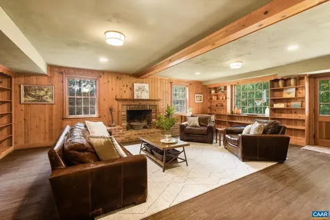 102 Meadowbrook Court Charlottesville VA 22901