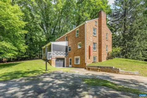 102 Meadowbrook Court Charlottesville VA 22901